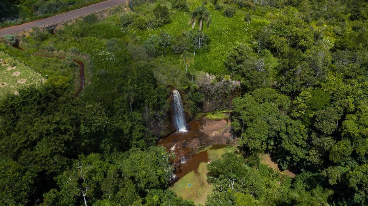 Hotel Boutique Frangipani Brotas Dış mekan fotoğraf Aerial view of the falls
