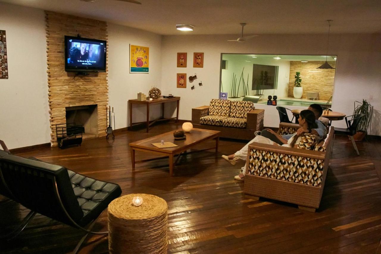 Hotel Boutique Frangipani Brotas Dış mekan fotoğraf The lounge at the airport